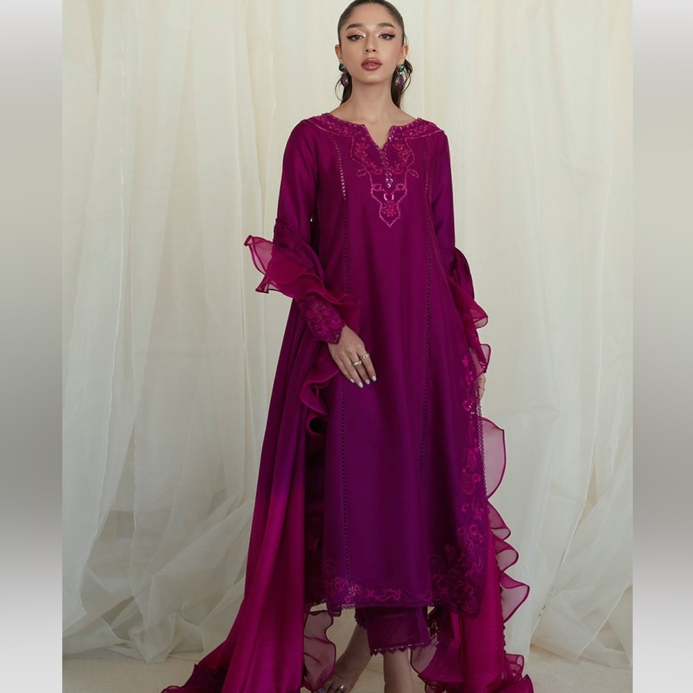 Farah Talib Aziz Rosetta Ruby Kalidaar 3 piece Size Medium